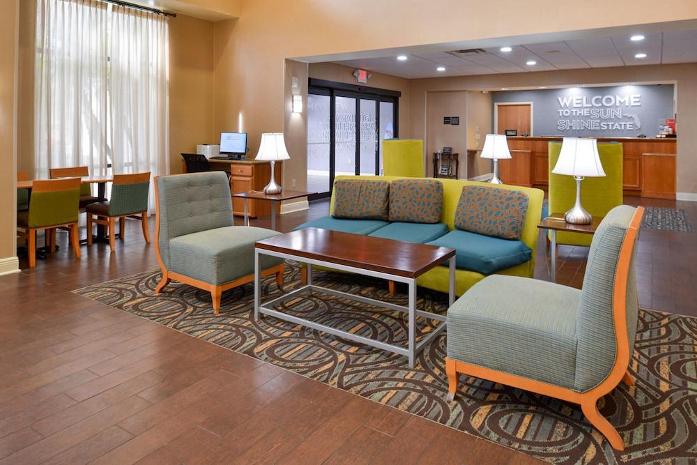 Hampton Inn & Suites Tampa East Casino Area Seffner Exteriör bild